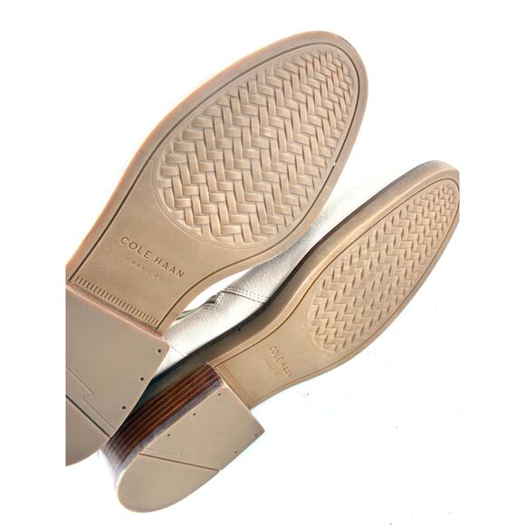 Cole Haan Ramona Waterproof Ankle Bootie 10 Beige NWOT Suede Boots Academia Prep - Picture 3 of 9